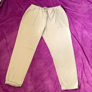 Harper heritage by Francesca’s linen tan pants